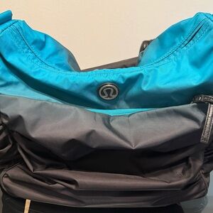 Lululemon Athletica Teal and Black Zip Yoga Bag
